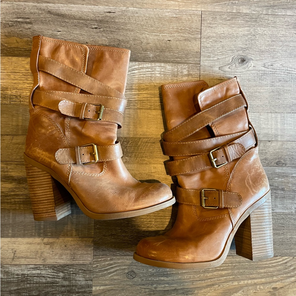 Jessica Simpson Womens Boots